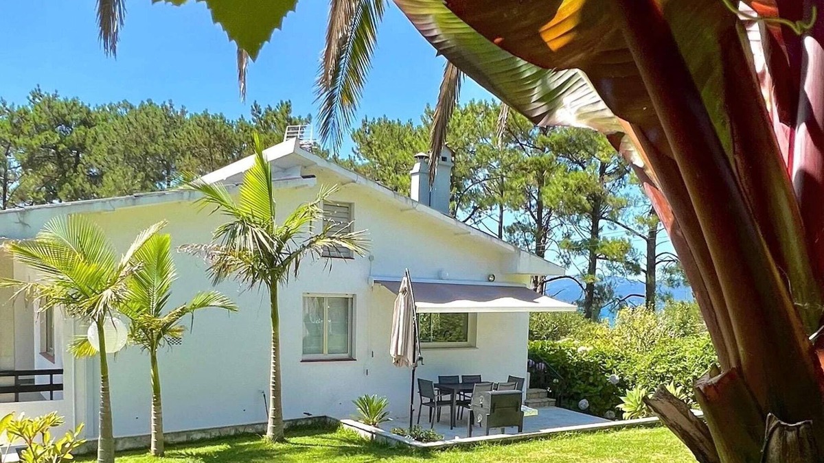 Porto do Son House | Holiday Home Puerto del Son by Beach