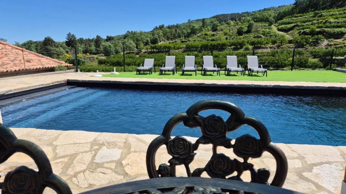 Covilha House | Holiday Home 'Quinta Do Limite - Casa Do Camponês' with Mountain View, Wi-Fi and Air Conditioning