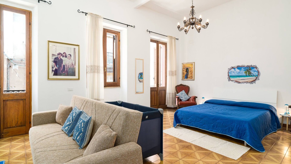 Dorgali House | Holiday Home 'Rachele' with Mountain View, Wi-Fi and Air Conditioning