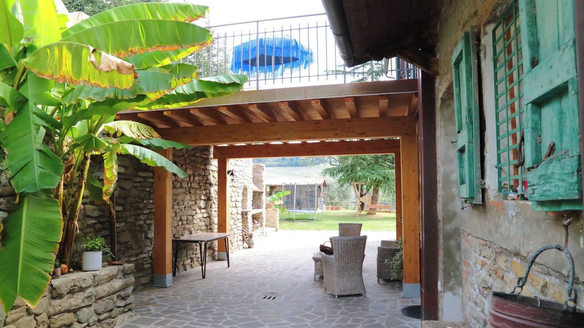 Modigliana House | Holiday Home "Re Piano appartamento Le Rondini" with Lake View, Sauna & Wi-Fi