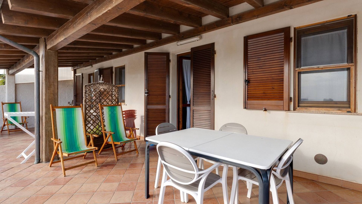 Bosa Marina House | Holiday Home ‘Residenza Solemar - App 13’ with Sea View, Wi-Fi, A/C