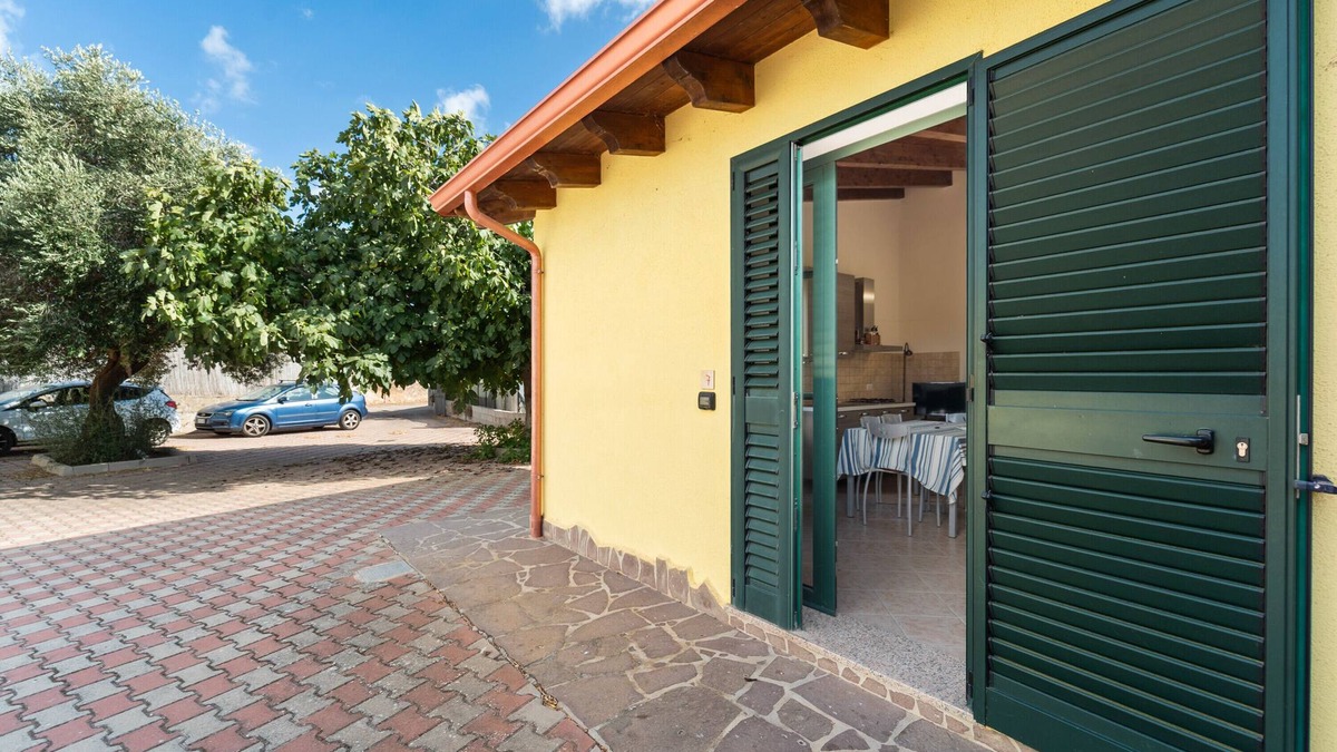 Masainas House | Holiday Home Residence Sulcis 7 with Shared Terrace & A/C