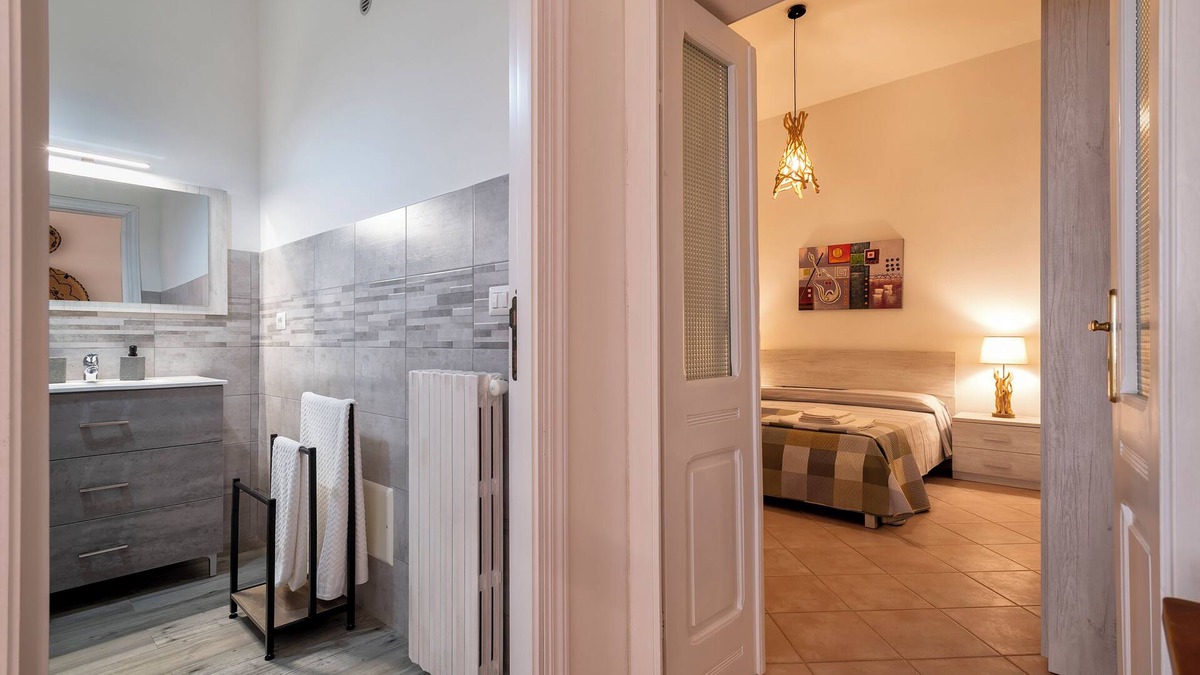 Osilo House | Holiday Home 'Residenza Ica' with Private Terrace and Balcony