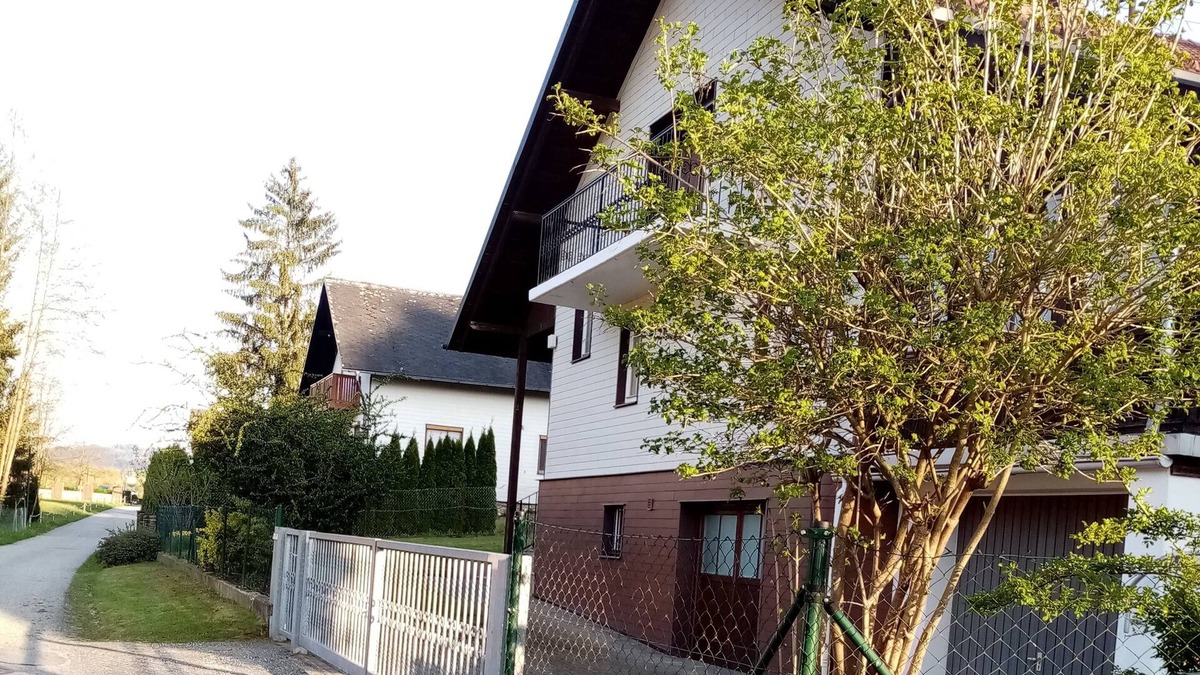 Freinberg House | Holiday home right on the bike path for up to 6 people, with wellness area