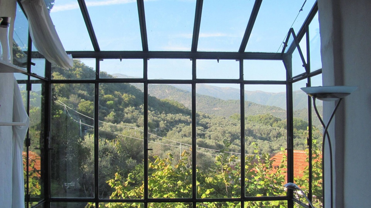 Dolcedo House | Holiday Home 'Romantisches Casa Limone' with Sea View, Private Terrace and Wi-Fi