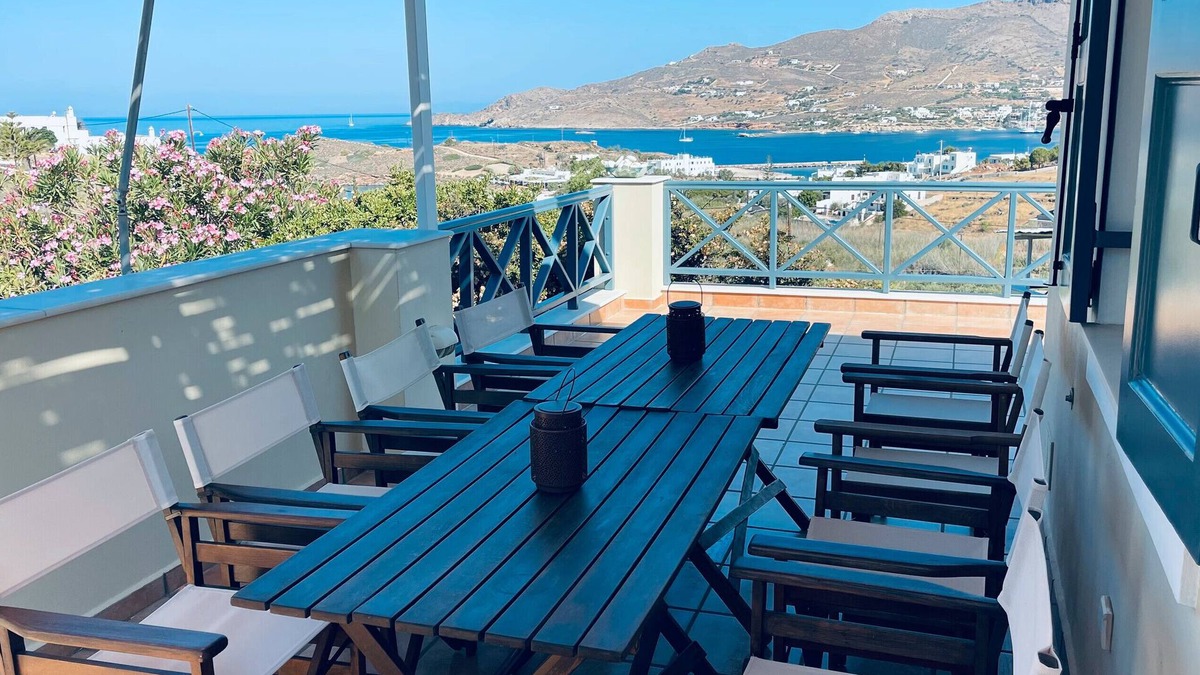 Posidonia House | Holiday Home 'Sunset Retreat Marie' with Sea View, Wi-Fi and Air Conditioning