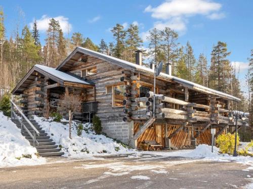 Salla House | Holiday Home Sallanhelmi b1 by Interhome