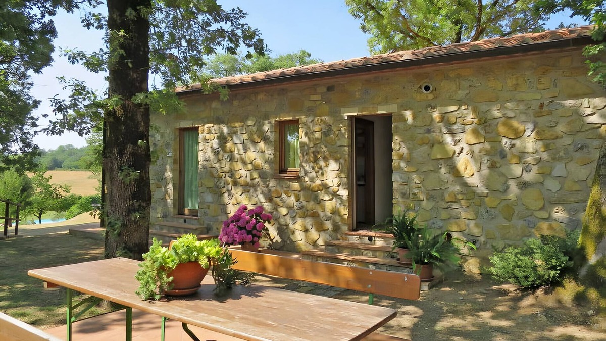 Montieri House | Holiday Home 'San Michele - Casa Convento' with Mountain View, Shared Pool and Wi-Fi