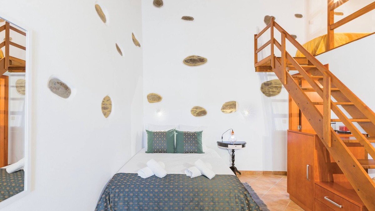 Sao Luis Apartment | Holiday Home 'Sara' with Mountain View, Wi-Fi and Air Conditioning