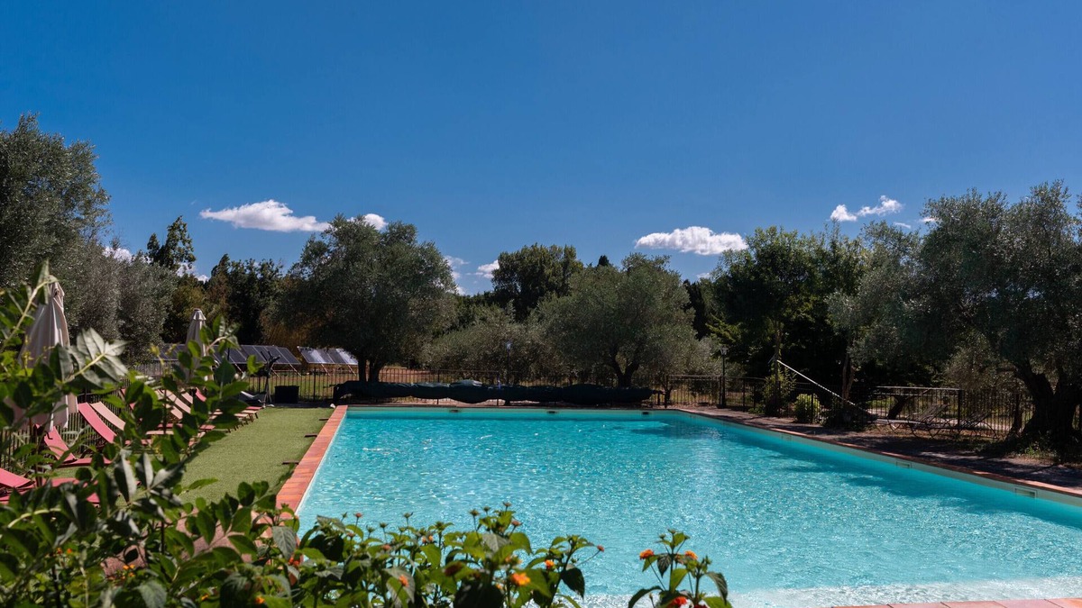Le Soler House | Holiday Home 'Sardane' with Mountain View, Shared Pool and Shared Terrace