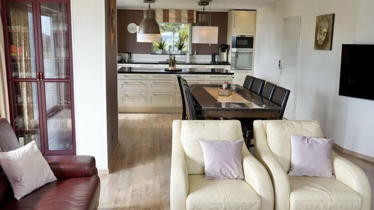 Oberlascheid Apartment | Holiday home Schönblick