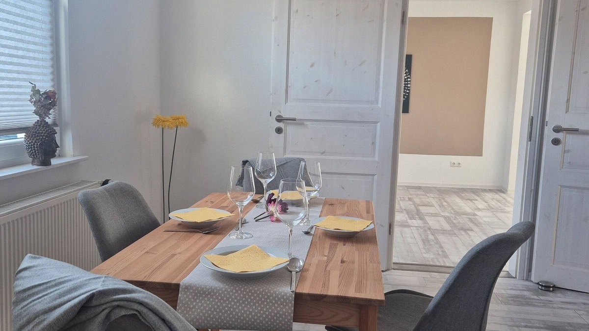Stadtmitte House | Holiday Home 'Schäferhaus' with Private Terrace, Private Garden and Wi-Fi