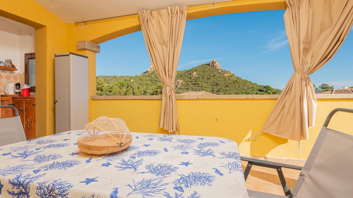 Cannigione House | Holiday Home 'Seahouserent' with Large Terrace with Sea View, Garden & Wi-Fi