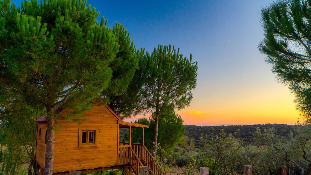 Alanis House | Holiday Home 'Señora De Las Angustias 2' with Mountain View, Shared Pool and Air Conditioning