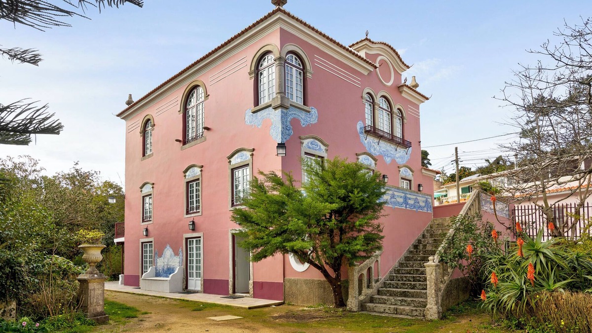 Sintra House | Holiday Home 'Sintra Coração De Jesus' with Private Garden