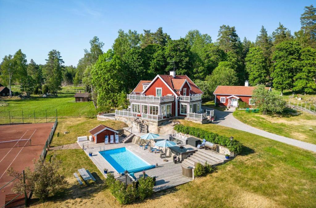 Strangnas Municipality House | Holiday Home Skarpsätter Sportgård by Interhome