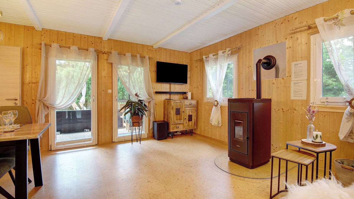 Neubau House | Holiday Home 'Sonnenpark 44' with Lake View, Private Terrace and Wi-Fi