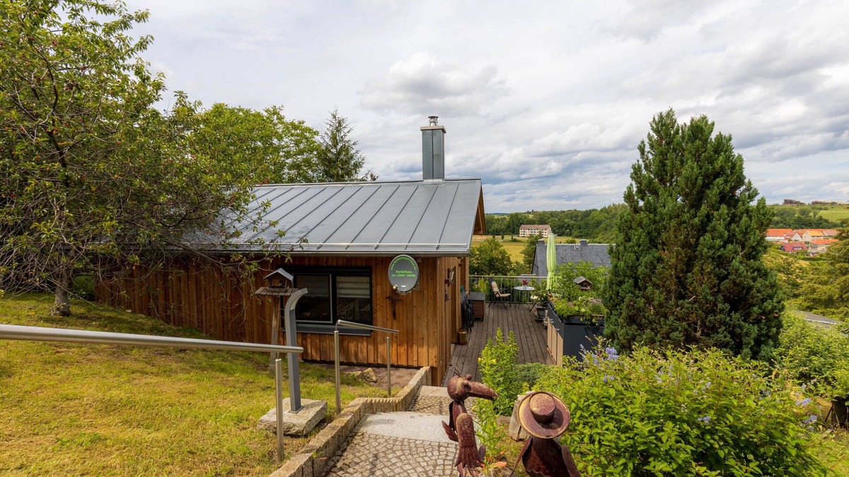 Neinstedt House | Holiday Home 'Teufelsmauer-Blick' with Mountain View, Shared Terrace and Wi-Fi