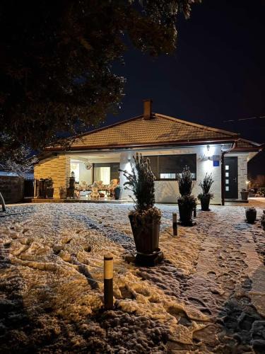 Bizovac Villa | Holiday Home TimeOut Bizovac