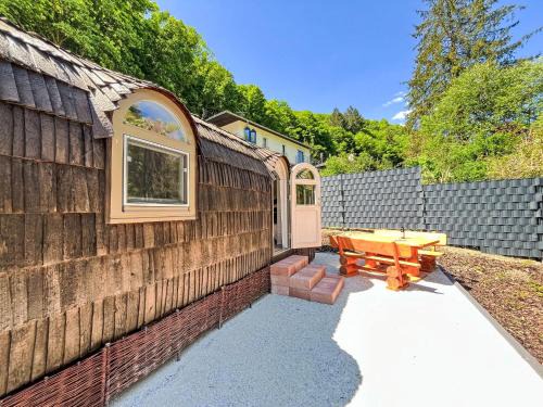 Boppard House | Holiday Home Tiny Haus Vierseenblick Nummer 1 by Interhome