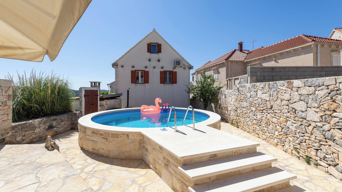 Donji Humac House | Holiday Home Tramonto with Pool, Sunset View & Pet Friendly – Donji Humac, Brač