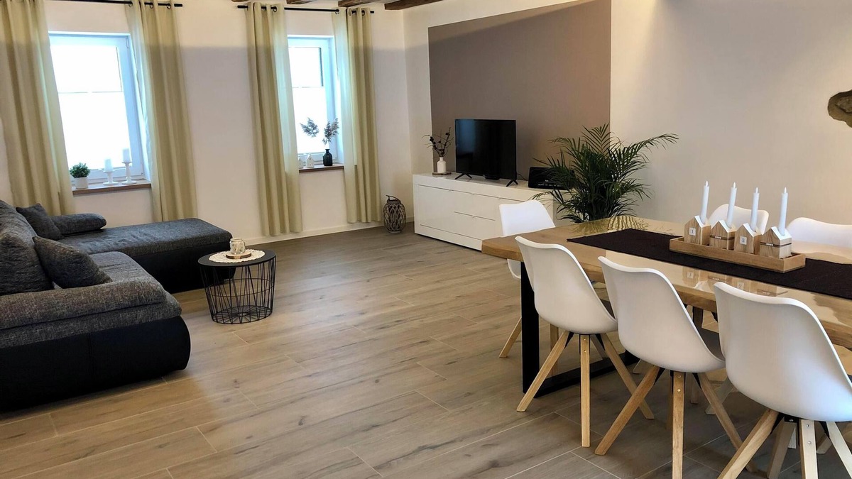 Neuhutten House | Holiday Home 'Traumzeit' with Private Terrace, Private Garden and Wi-Fi