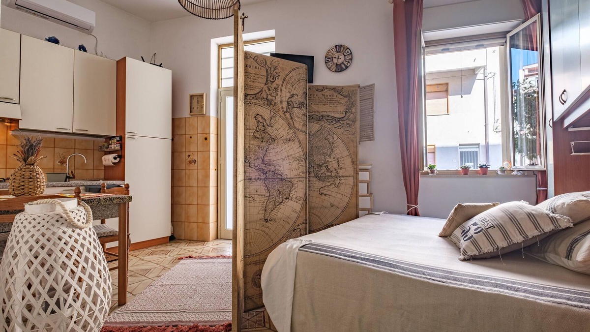 Oliveri Apartment | Holiday Home "Tyndaris" with Wi-Fi & Air Conditioning