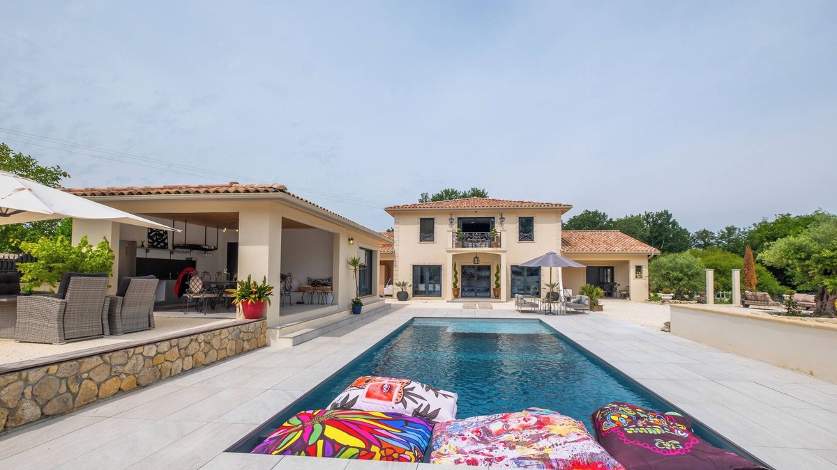 Carsac-de-Gurson House | Holiday Home 'Villa Gurson' with Private Pool, Private Terrace and Private Garden