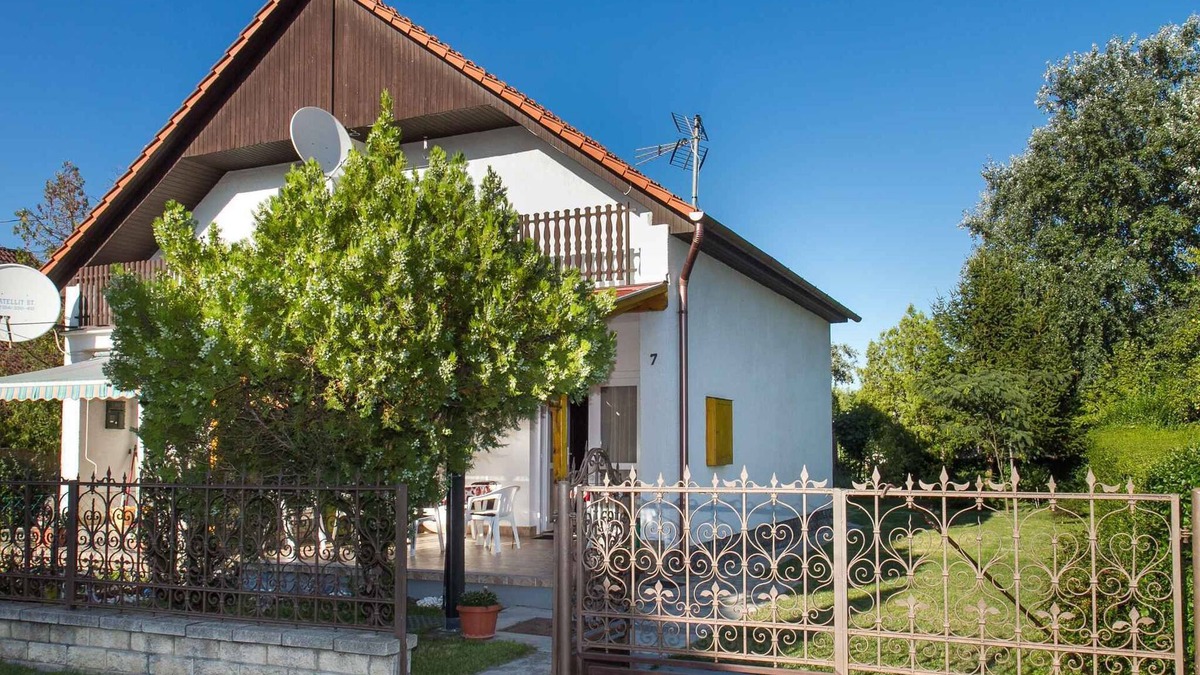 Balatonfenyves House | Holiday home very close to Lake Balaton