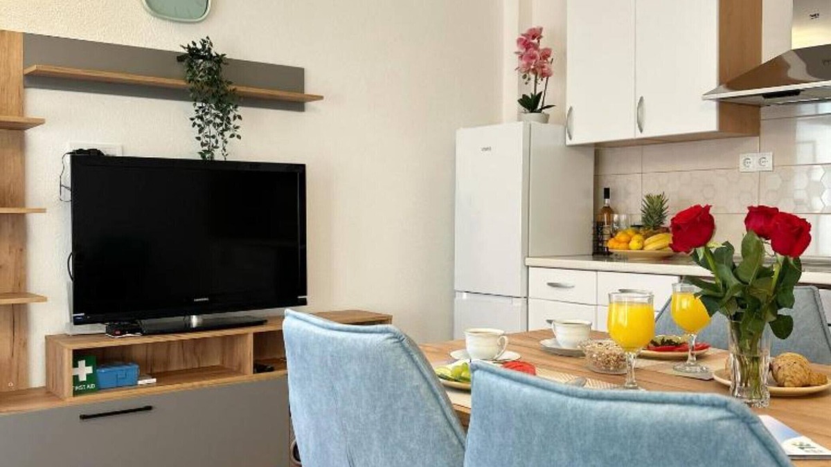 Banja Luka House | Holiday Home Vera - One Bedroom Apartment with Terrace and Garden