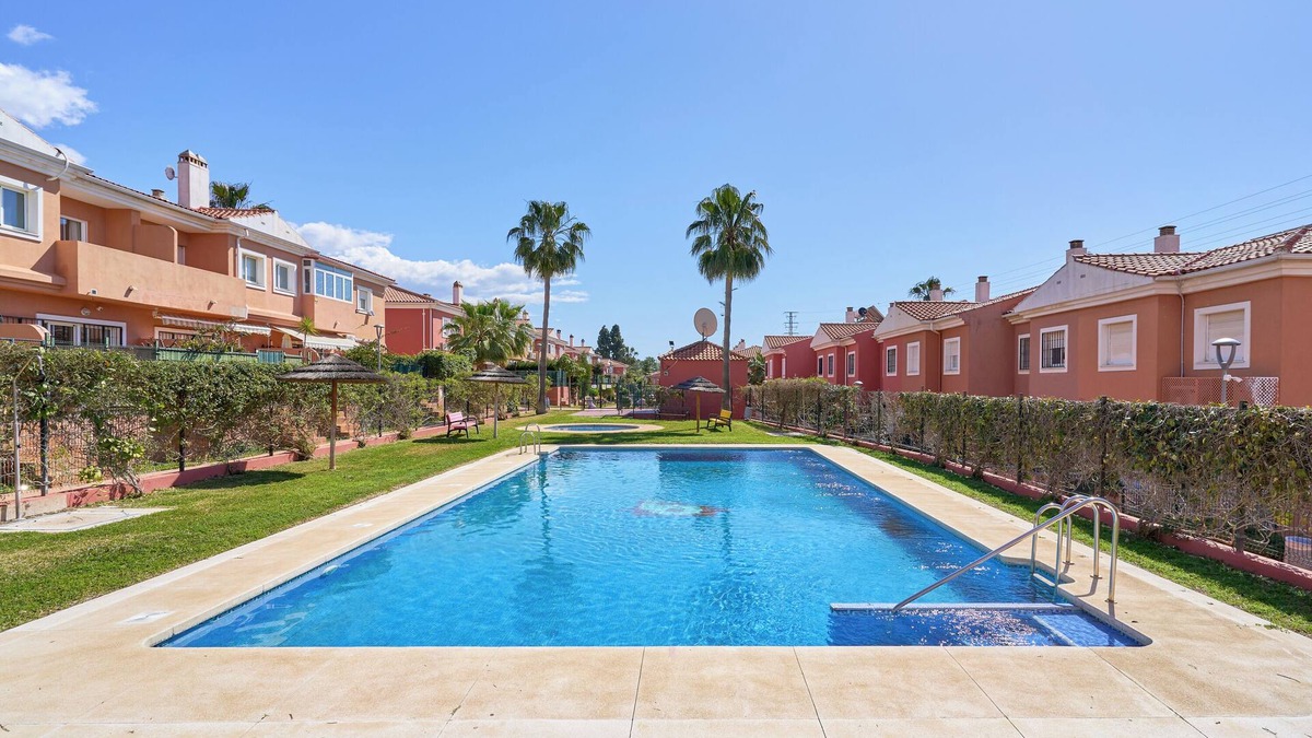 Caleta de Velez House | Holiday Home 'Vistamar Caleta Oasis' with Sea Views, Wi-Fi and Air Conditioning