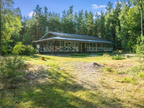 Isnas House | Holiday Home Villa blombacka by Interhome