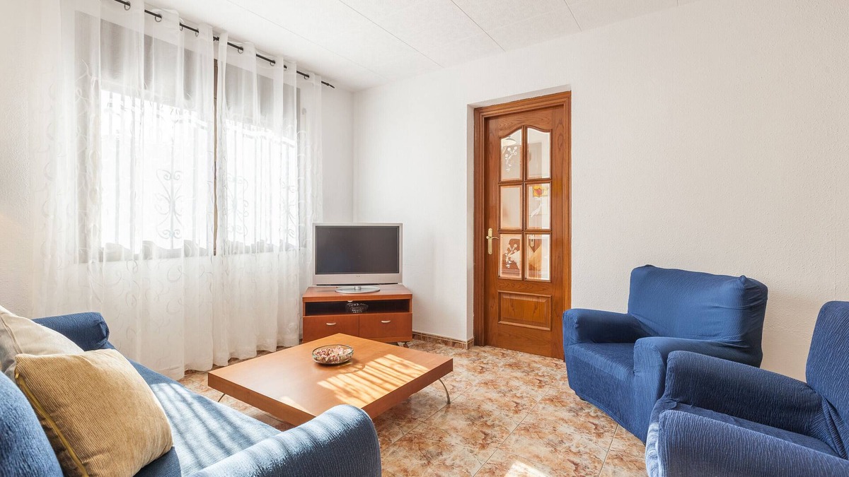 Rubi House | Holiday Home "Villa Julia" with Private Terrace, Wi-Fi and Air Conditioning