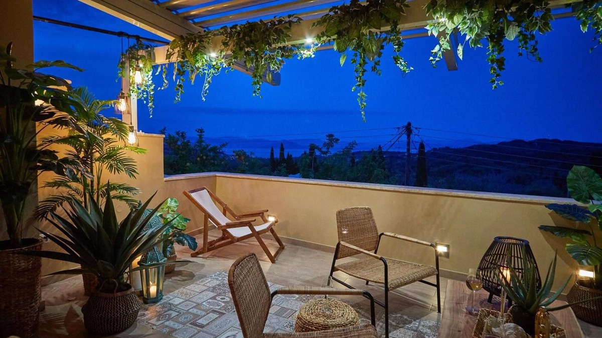 Argyrades House | Holiday Home 'Village House Lianelia Luxury' with Sea View, Wi-Fi and Air Conditioning