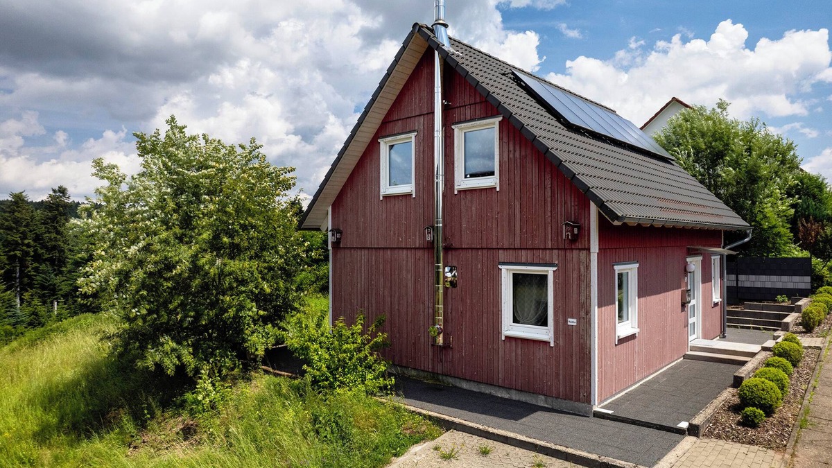 Alpirsbach House | Holiday Home 'Waldfee' with Private Terrace and Wi-Fi