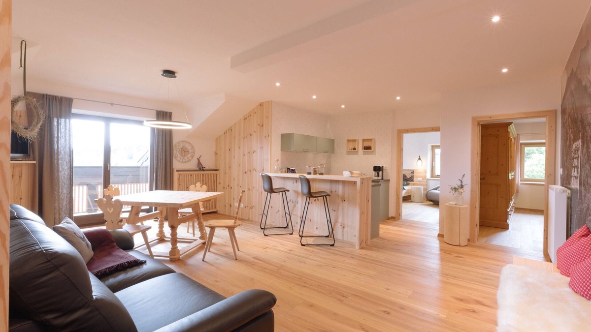 Aldino Apartment | Holiday Home “Wies Wieserhof” with Mountain View, Balcony and Shared Garden