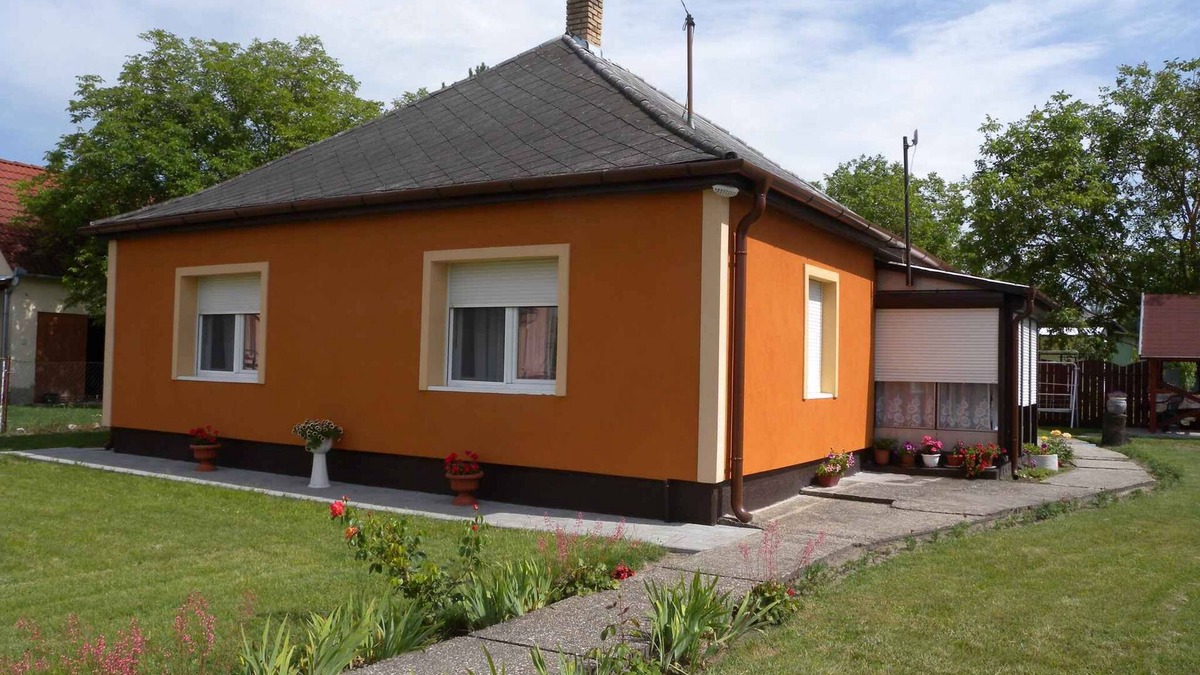 Balatonfenyves House | Holiday home with garden and WIFI