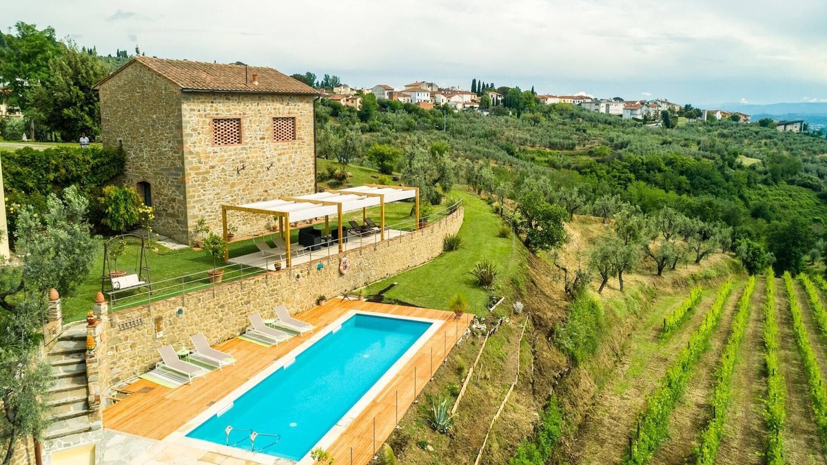 Vitolini House | Holiday Home with Pool