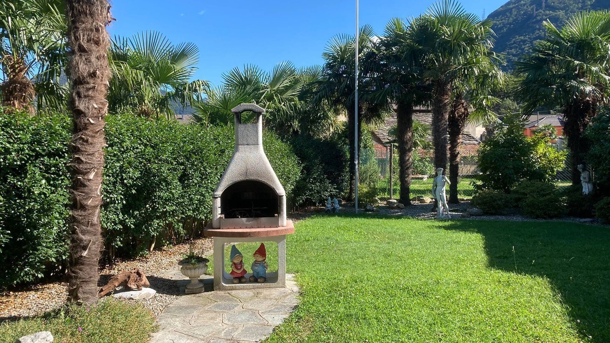 Ornavasso House | Holiday home with a large private garden surrounded by mountains and lakes