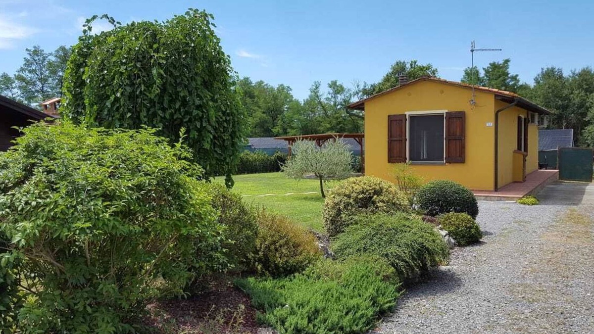 Fucecchio House | Holiday home with a large garden and swimming pool in the heart of Tuscany