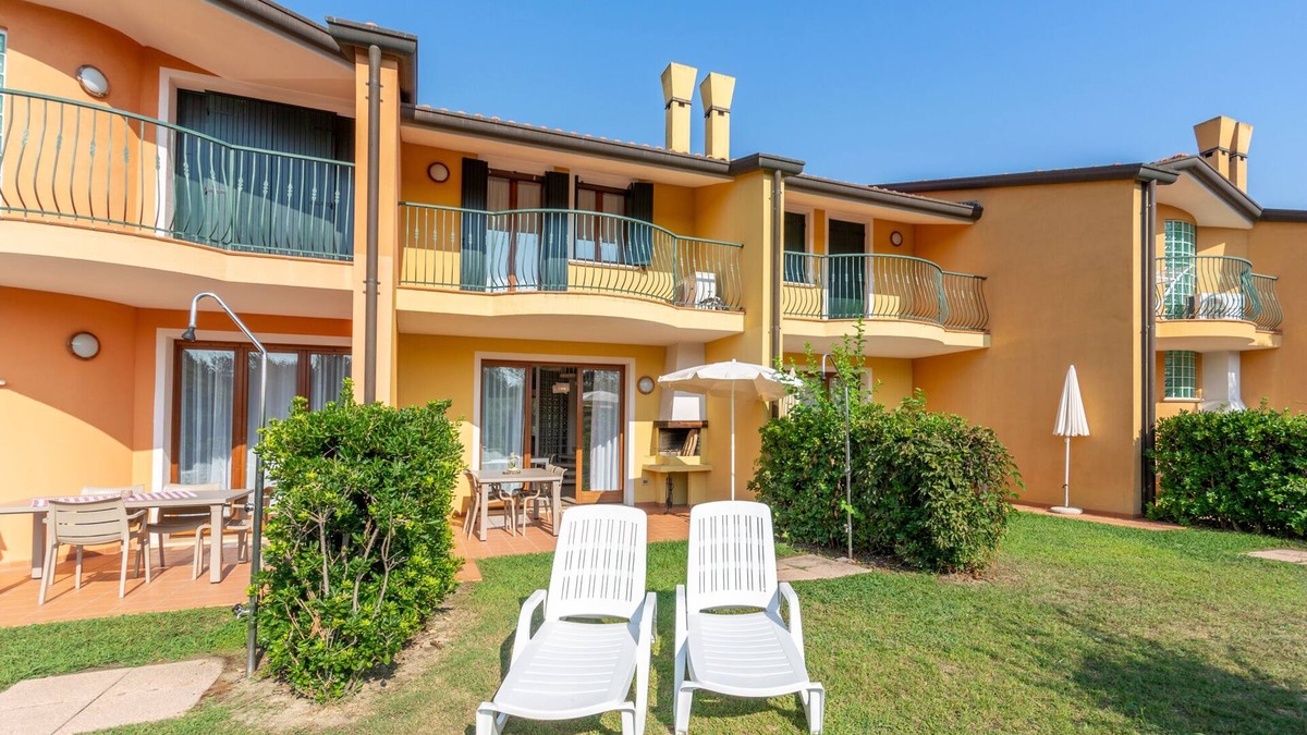Isola Albarella House | Holiday home with air conditioning and terrace