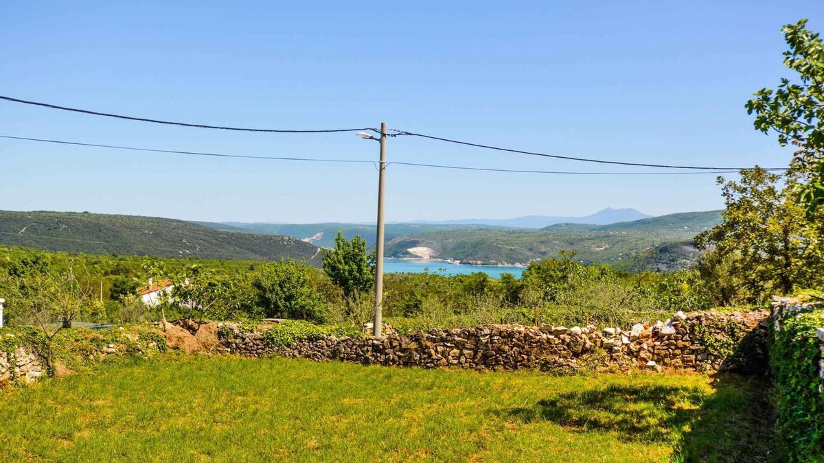 Rakalj House | Holiday home with barbecue facilities