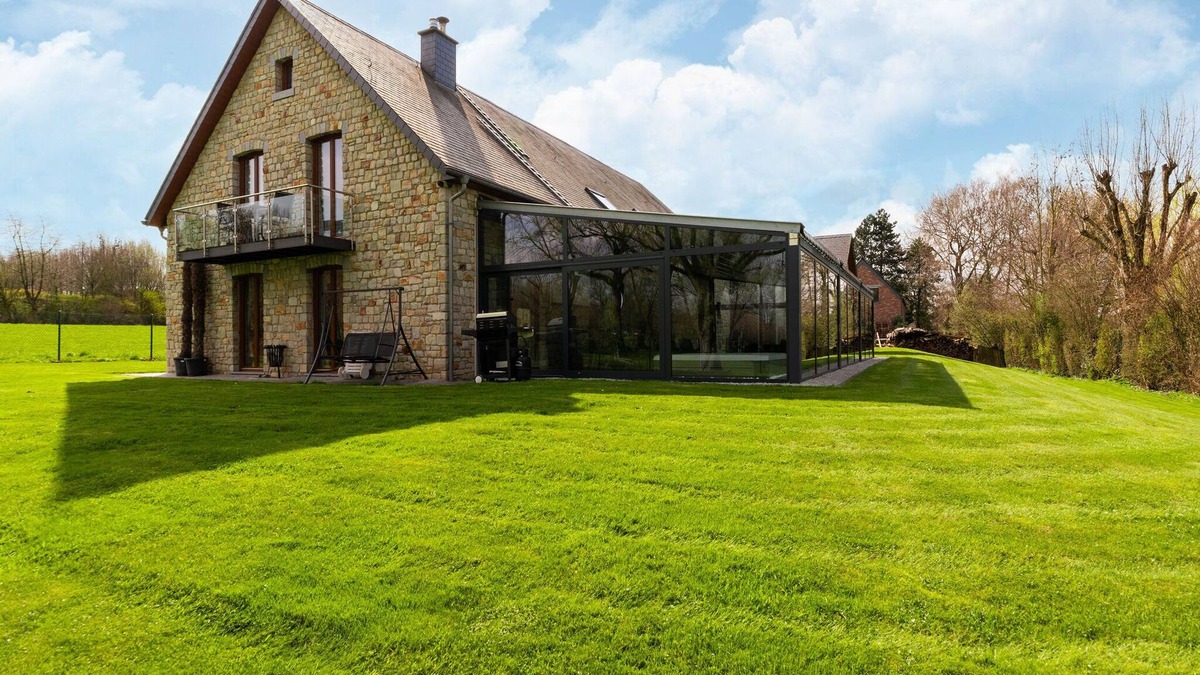 Welkenraedt House | holiday home with indoor swimming pool