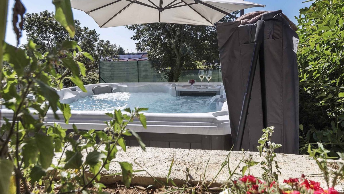 Vrsar House | Holiday home with beautiful garden