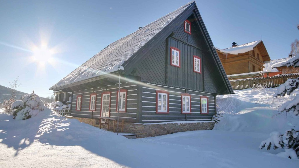 Horni Marsov House | Holiday home with stylish wooden furniture
