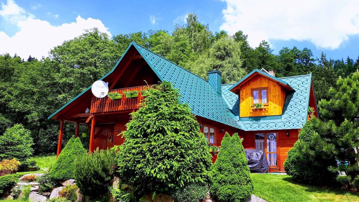 Marianska House | Holiday home with fireplace and sauna near the forest