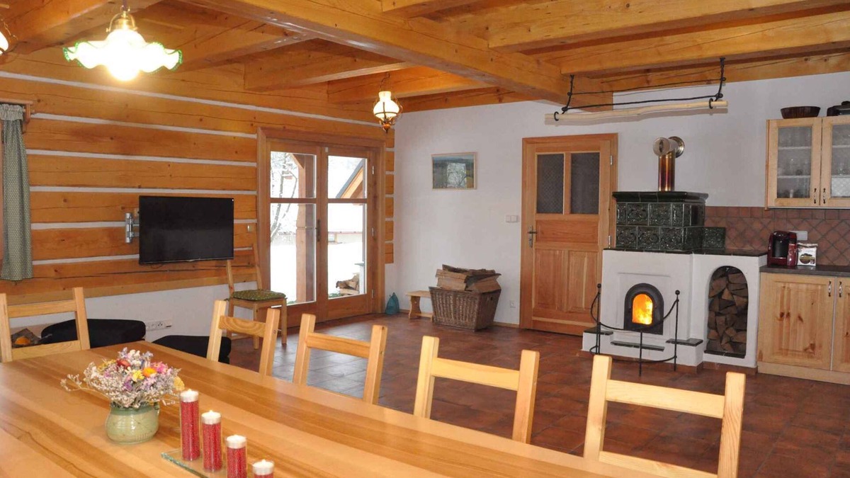 Zahori House | Holiday home with fireplace