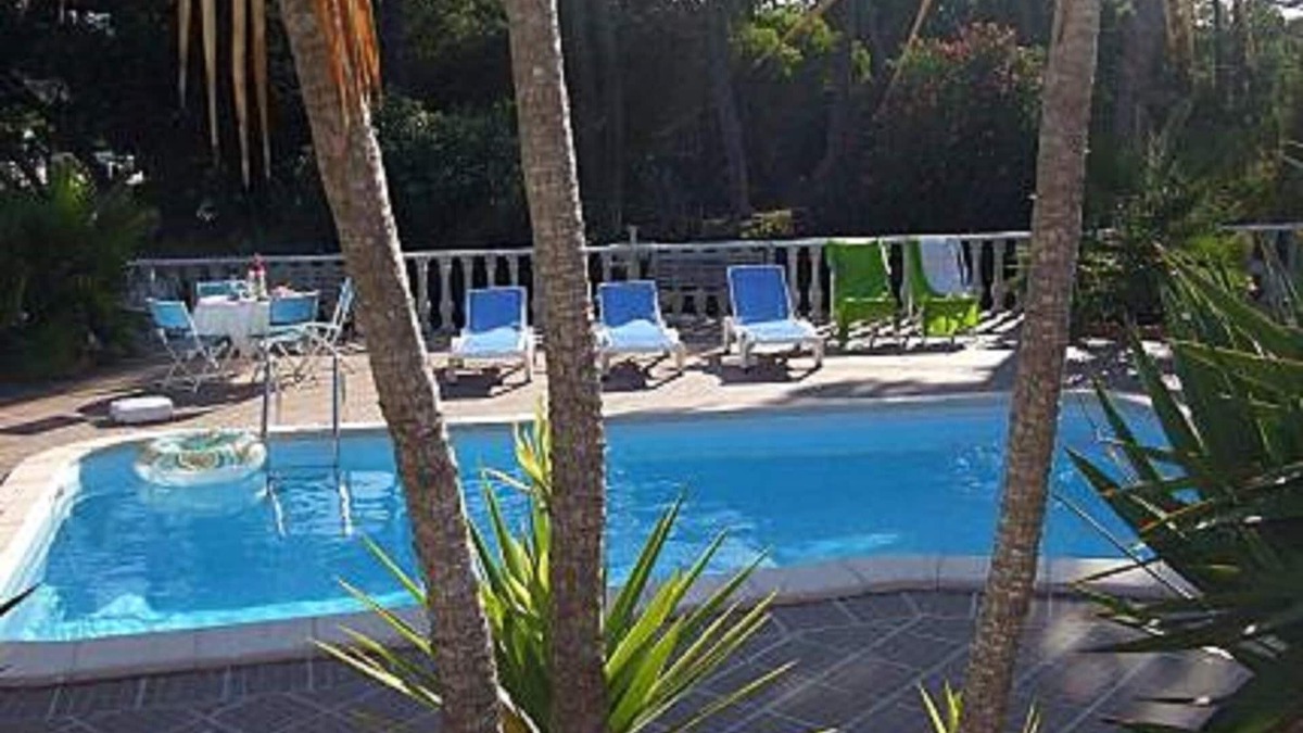 Praia das Macas Ski Chalet | Holiday home with garden, private heated pool, in Praia das Maçãs