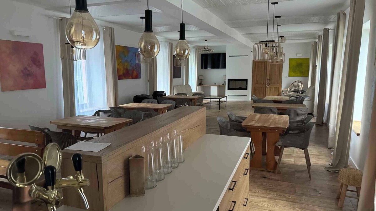 Destne House | Holiday home with high-speed internet and beer dispenser
