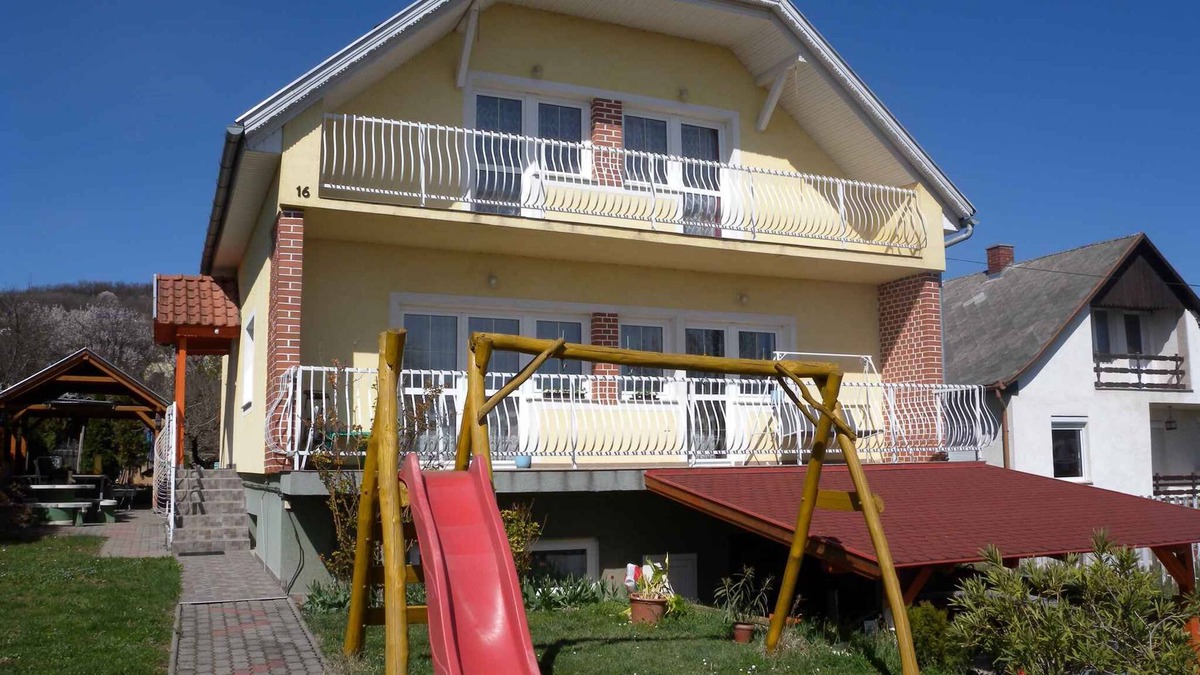 Balatonalmadi House | Holiday home with panorama of Lake Balaton